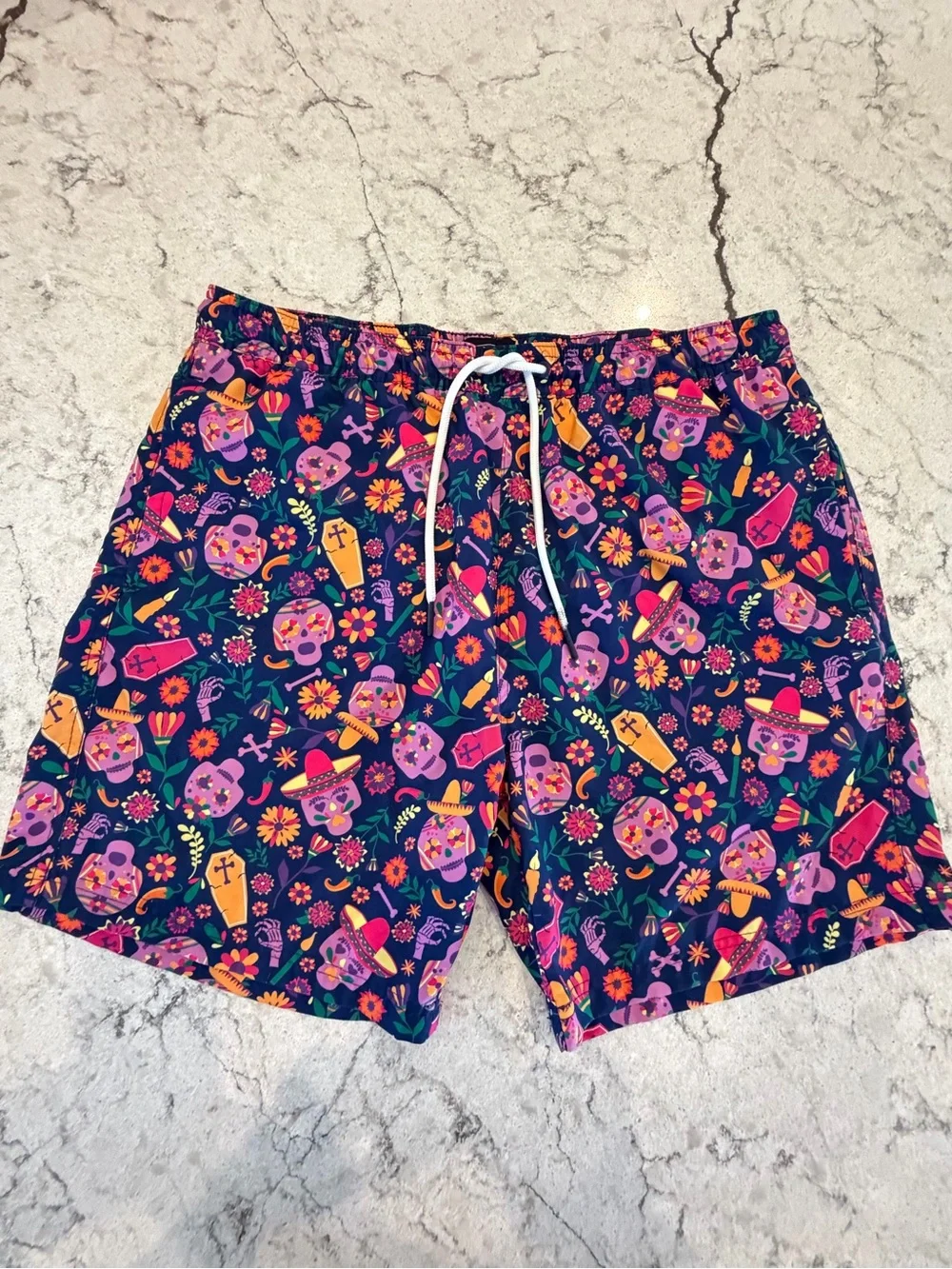 Berkley Jensen Día de los Muertos Swim Trunks Men’s L Floral Skull Shorts